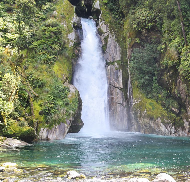 Milford Track Sutherland Falls - Milford Track