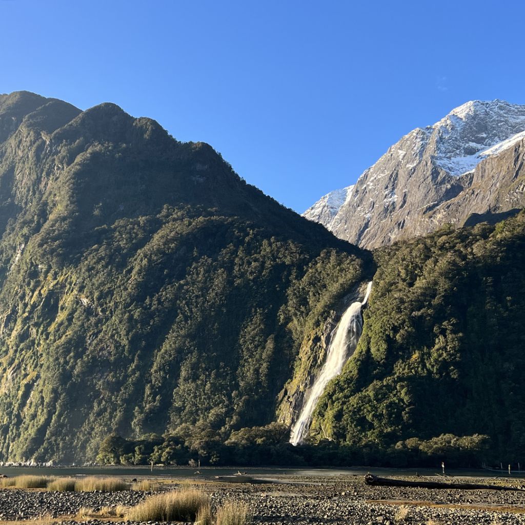 Milford Sound Geography Milford Sound, Fiordland - Geography