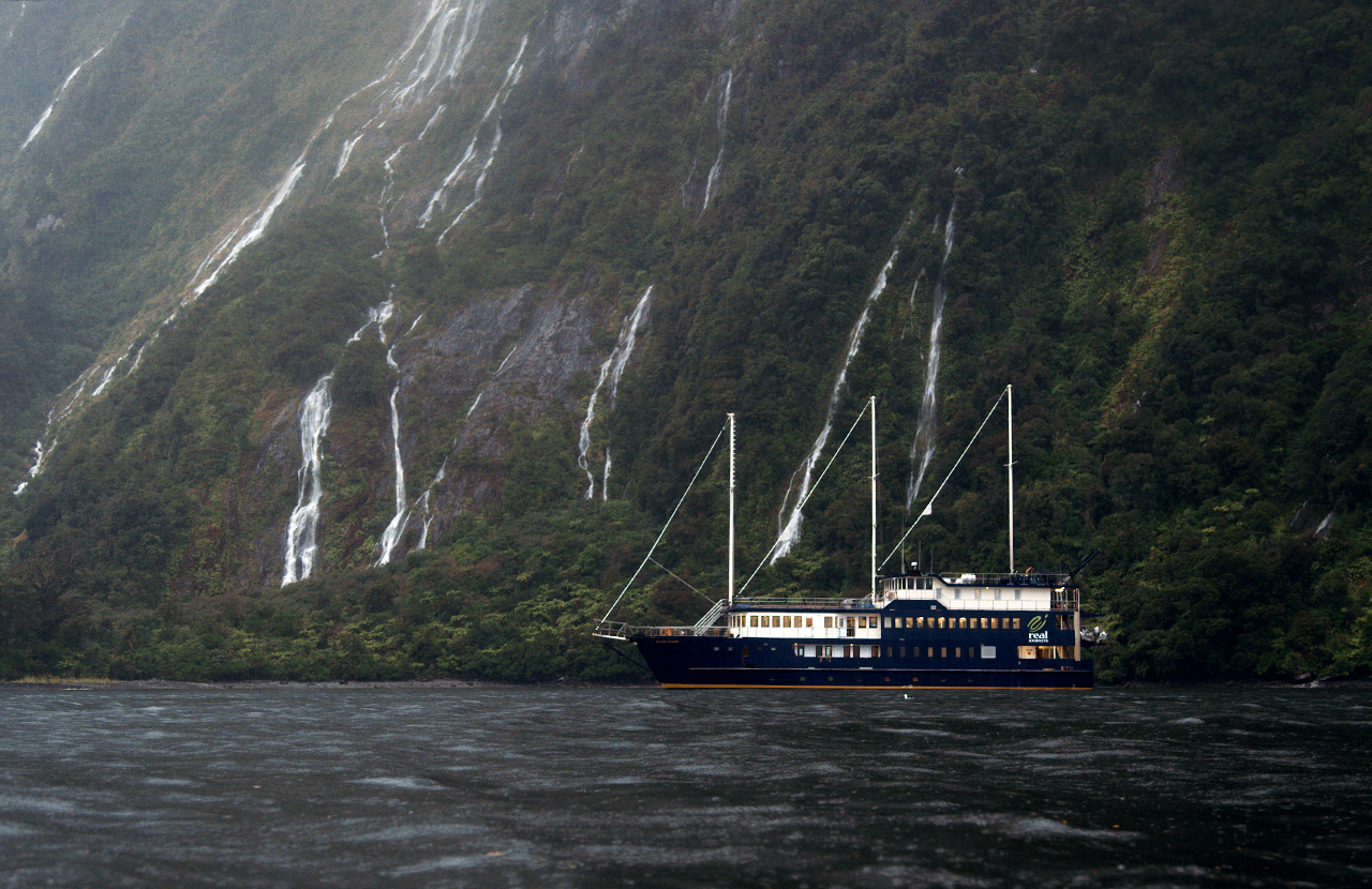 Cruises Milford Sound - Overnight Cruise