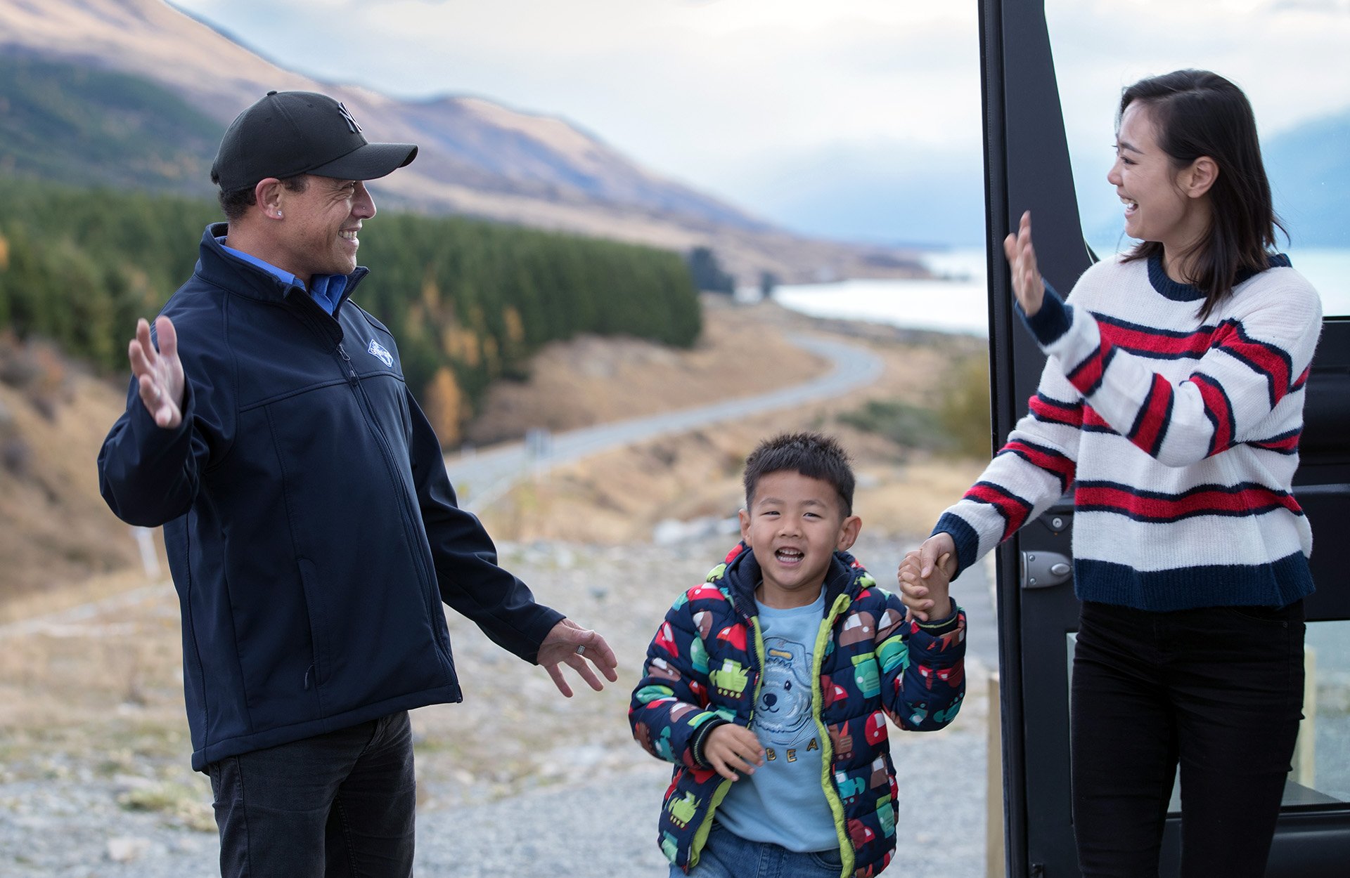 Ditch the Drive, See More with Milford Sound Coach Tours Milford Sound Guide Tour